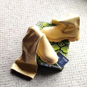 Cape Robbin chunky toll boots NWB